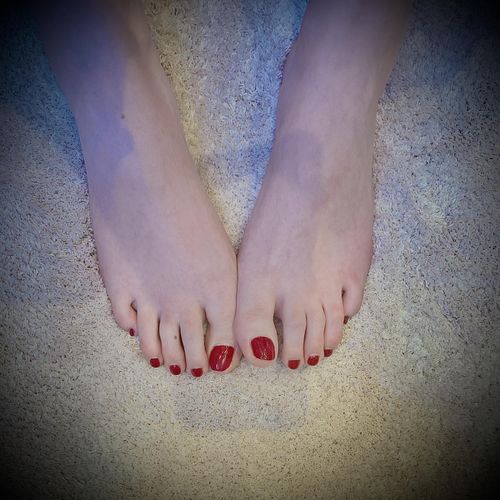 Pretty_feet_fr MYM