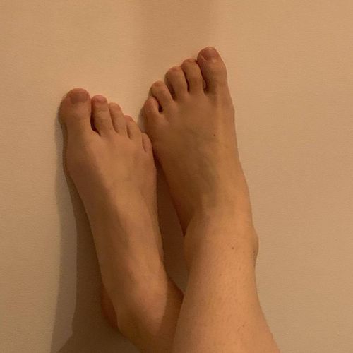 Lolavivafeet MYM