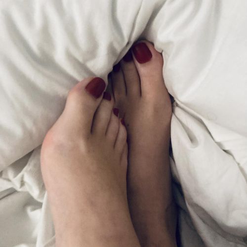 Feet-emm_photo MYM