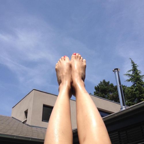 FeetingJustRight_ MYM