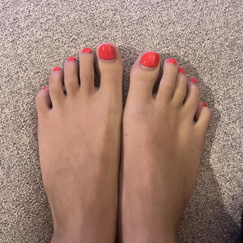 Feet-eva MYM