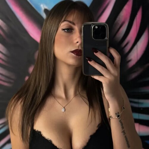 Chloe_a MYM