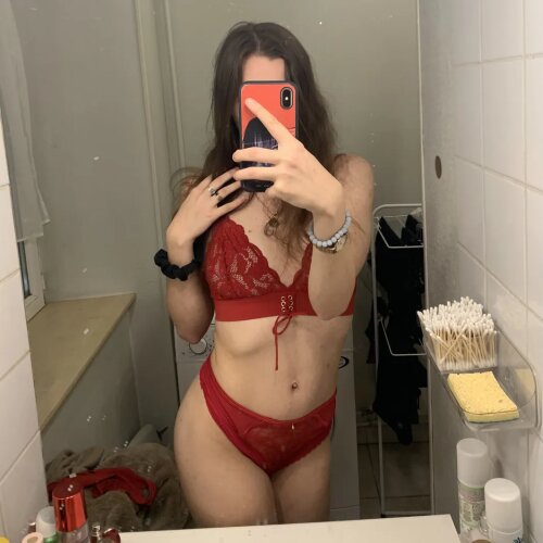 _celiaa MYM