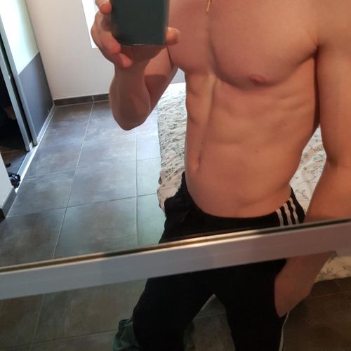 Exhibcouple84 MYM
