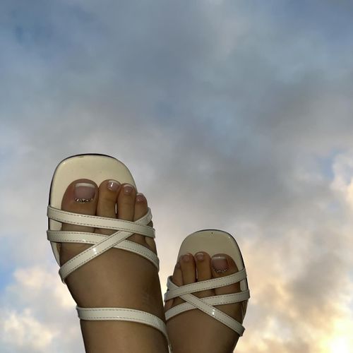 Kamille_feet MYM