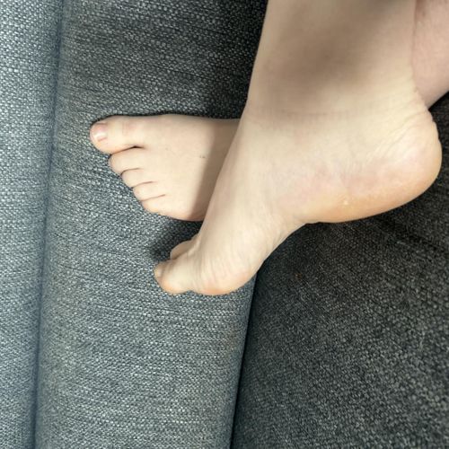 Feetlover49 MYM