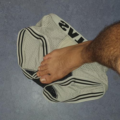 Hairygreekwidefoot MYM