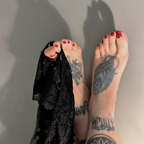 Feet_clochette MYM