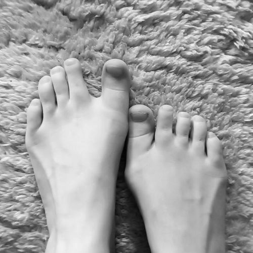 Leonora_feetworship MYM