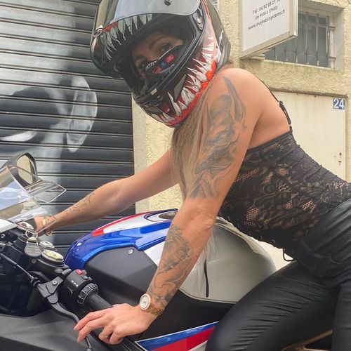 Zoe-biker-french MYM