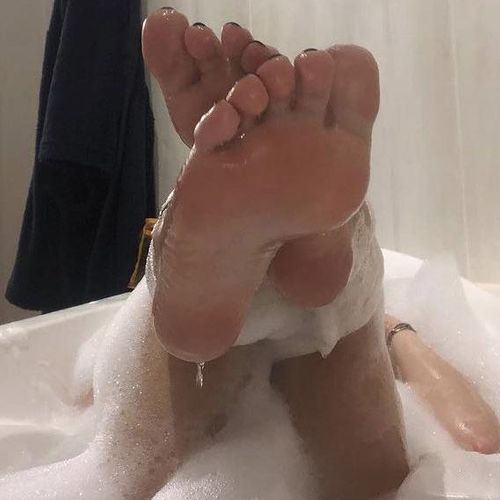 Jade_feet_ MYM