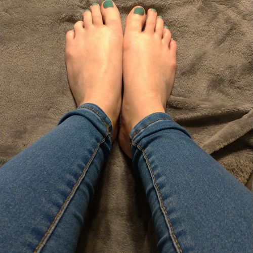 Ladyfeet28 MYM