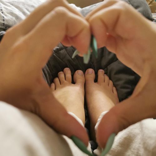 Feet_hand_cutie MYM