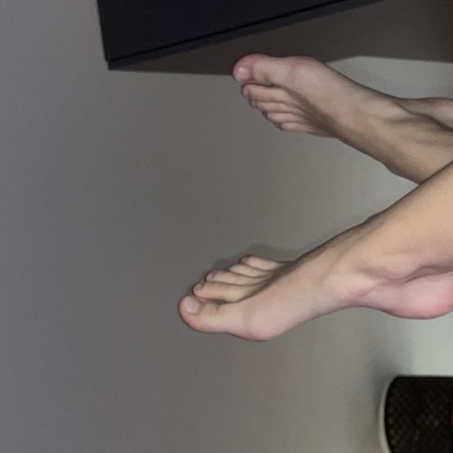 Bunnyyygirlfeet MYM