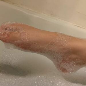 2girls4feet_off MYM