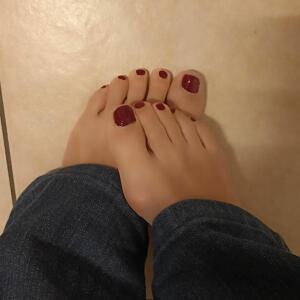 A_mes_pieds_0 MYM