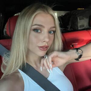 Alexa_breit MYM