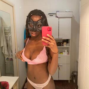 Alexa_clv MYM