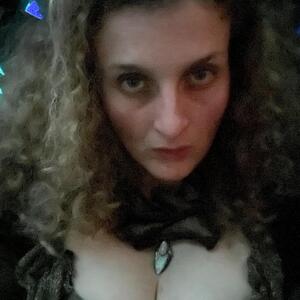 Aline_dream_chest MYM