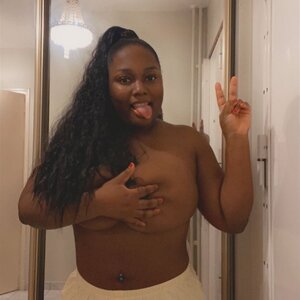 Alyzea_a MYM