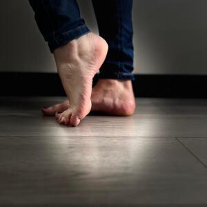 Anienka-feet MYM