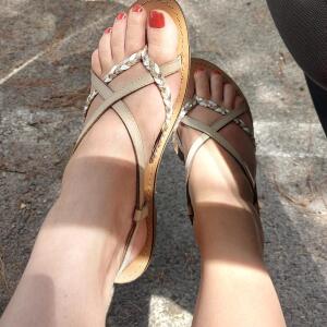 Annabelle_greekfeet MYM