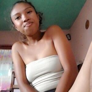 Annaelle_j MYM