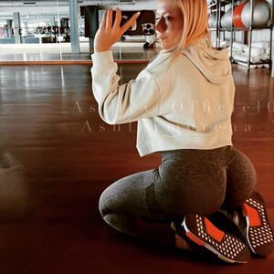 Ashley_officiel02 MYM