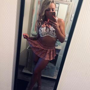 Ashley_officiel02 MYM