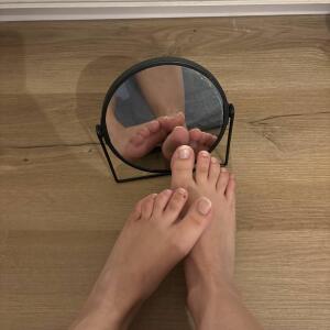 Asixnfeet MYM