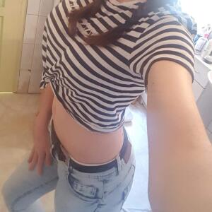 Axela MYM