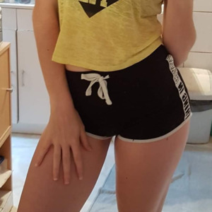 Axela MYM