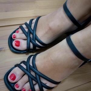 Barbie_foot MYM