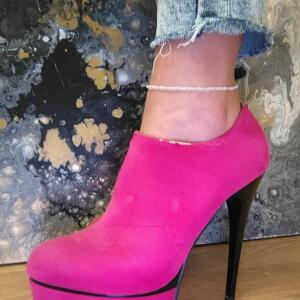 Beauty_of_feet_girl MYM
