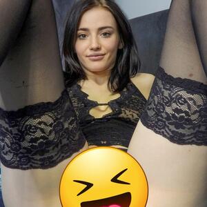 Bella_in_heels MYM