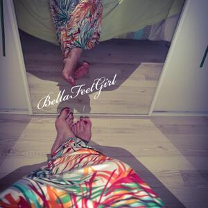 Bellafeetgirl MYM