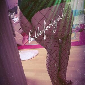 Bellafeetgirl MYM