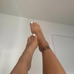 Blasian_feet MYM