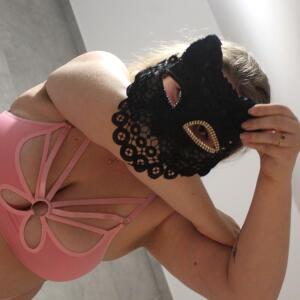 Blonde_aux_gros_seins MYM