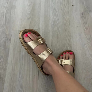 Blonde_piedbb MYM