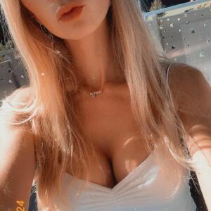 Blondie_gll MYM