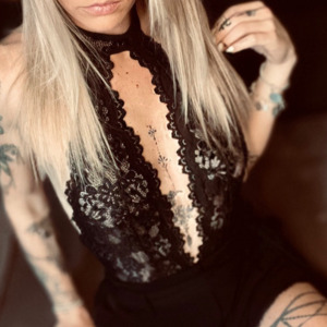 Blondie_inked777 MYM
