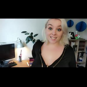 Blondiie_x MYM