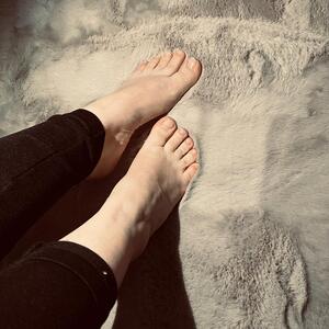 Blondiiefeet MYM