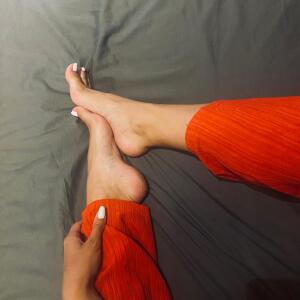 Blondy_sensual_feet MYM