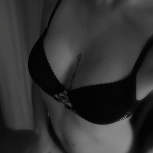 Brunetttte19 MYM