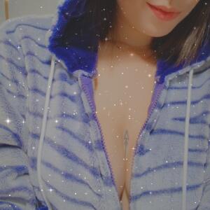Brunetttte19 MYM