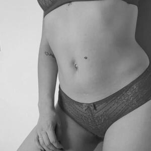 Brunetttte19 MYM