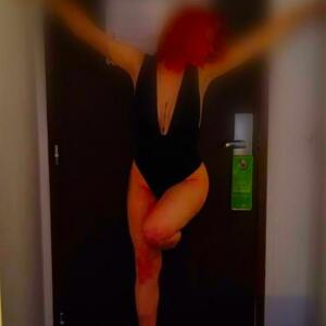 Brunetttte19 MYM