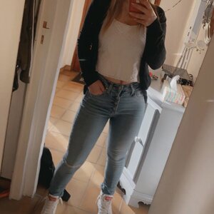 Carla17 MYM
